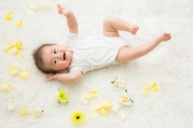 赤ちゃんの人格形成によい色の使い方～穏やかで笑顔の多い子に育てるための色彩環境とは～