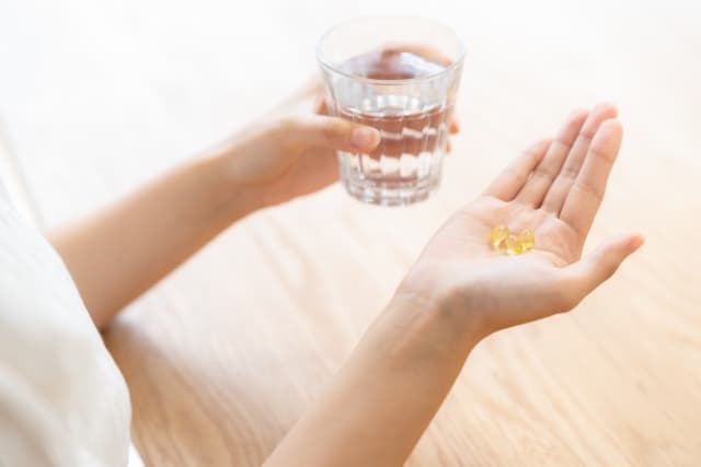 サプリメントの飲み過ぎは身体を悪くする？――過剰摂取のリスクと対策